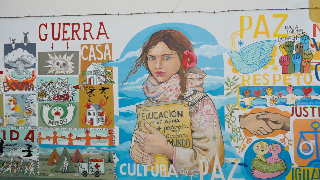 Mural feminista vandalizado